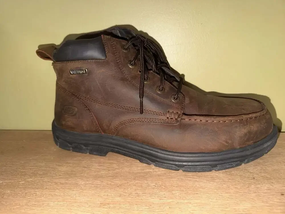 Skechers work relaxed